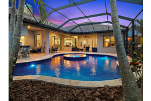 2135 MAJESTIC OAKS BLVD, CLEARWATER, FL 33759 Sold 11/17/22