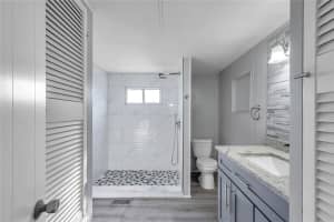 4851 W GANDY BLVD #B5L30, TAMPA, FL 33611 Sold 08/05/22