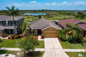 566 19TH ST NW, RUSKIN, FL 33570 Sold 08/19/22