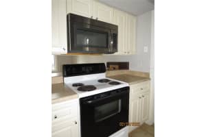 5601 ASHLEY OAKS DR #12, TAMPA, FL 33617 Sold 08/19/22