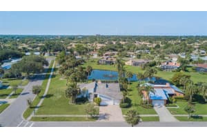 6730 EASTON LN, SARASOTA, FL 34238 Sold 08/05/22