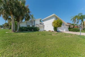 6730 EASTON LN, SARASOTA, FL 34238 Sold 08/05/22
