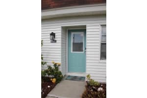 9127 MISSION OAKS BLVD #9127, SEMINOLE, FL 33776 Sold 08/22/22