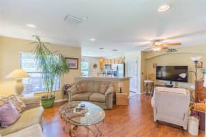 2438 EDGEWATER FALLS DR, BRANDON, FL 33511 Sold 08/23/22