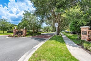 2807 BENT LEAF DR, VALRICO, FL 33594 Sold 08/01/22