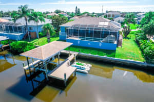 805 GOLF ISLAND DR, APOLLO BEACH, FL 33572 Sold 09/20/22