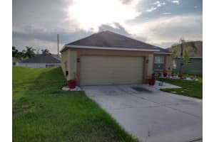 7625 WEEHAWKEN DR, ZEPHYRHILLS, FL 33540 Sold 12/19/22