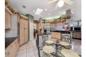 8711 CRESCENT FOREST BLVD, NEW PORT RICHEY, FL 34654 Sold 11/17/22
