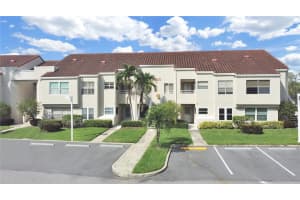 5900 BAHIA DEL MAR CIR #240, ST PETERSBURG, FL 33715 Sold 08/22/22