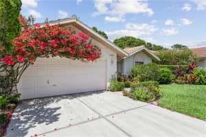 6017 MARELLA DR, SARASOTA, FL 34243 Sold 08/03/22