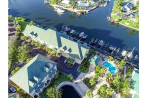 6420 SUNSET BAY CIR, APOLLO BEACH, FL 33572 Sold 09/12/22