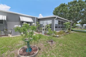 207 N SAINT THOMAS CIR, APOLLO BEACH, FL 33572 Sold 08/19/22