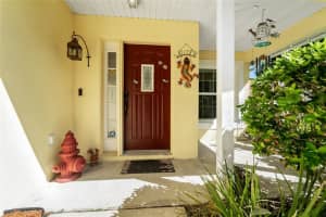 11729 MANGO CROSS CT, SEFFNER, FL 33584 Sold 08/05/22