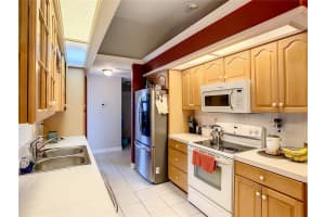 2258 PALMVIEW CIR E, AUBURNDALE, FL 33823 Sold 07/29/22