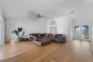 12150 7TH ST E, TREASURE ISLAND, FL 33706 Sold 09/01/22