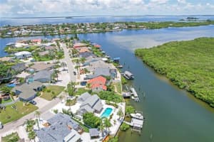 6617 DOLPHIN COVE DR, APOLLO BEACH, FL 33572 Sold 09/21/22