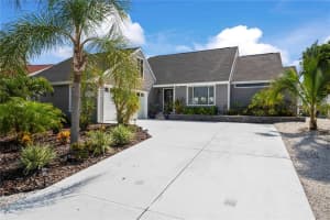 6617 DOLPHIN COVE DR, APOLLO BEACH, FL 33572 Sold 09/21/22