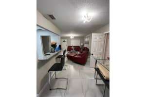 8012 CORNWALL LN, TAMPA, FL 33615 Sold 08/29/22