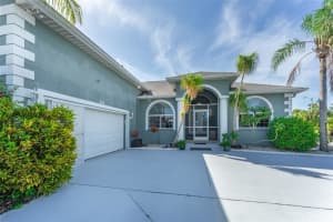 812 BUNKER VIEW DR, APOLLO BEACH, FL 33572 Sold 08/19/22