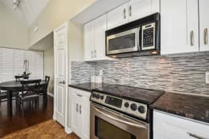 10524 WHITE LAKE CT #10524, TAMPA, FL 33626 Sold 09/13/22