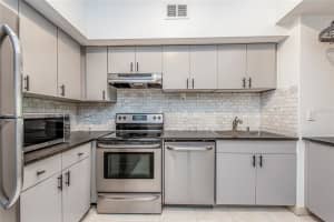 520 S ARMENIA AVE #1238, TAMPA, FL 33609 Sold 09/12/22