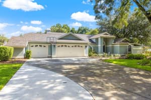 2706 MOCK ORANGE CT, VALRICO, FL 33594 Sold 08/23/22