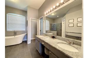 2707 BENT LEAF DR, VALRICO, FL 33594 Sold 09/01/22