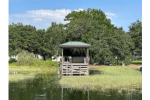 2108 DOGWOOD CIR, MOUNT DORA, FL 32757 Sold 09/28/22
