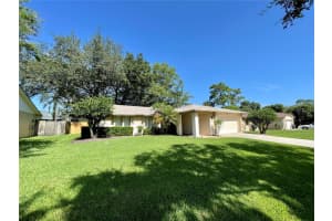 896 LITTLE BEND RD, ALTAMONTE SPRINGS, FL 32714 Sold 08/16/22