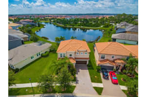 11857 FROST ASTER DR, RIVERVIEW, FL 33579 Sold 08/30/22