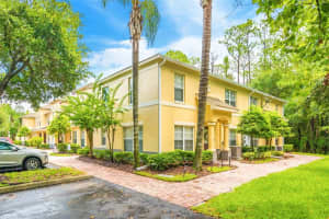 9642 CHARLESBERG DR, TAMPA, FL 33635 Sold 08/17/22