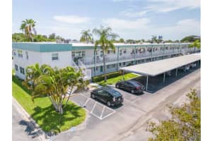 5286 81ST ST N #19, ST PETERSBURG, FL 33709 Sold 11/11/22