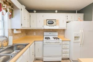 5286 81ST ST N #19, ST PETERSBURG, FL 33709 Sold 11/11/22