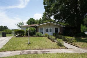 8618 WOOD RIDGE RD, TAMPA, FL 33619 Sold 09/19/22