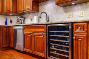 6905 LAKE PLACE CT, TAMPA, FL 33634 Sold 09/09/22