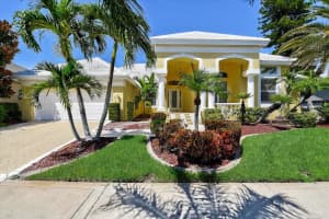 1307 ALHAMBRA DR, APOLLO BEACH, FL 33572 Sold 01/05/23