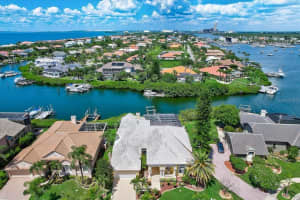 1307 ALHAMBRA DR, APOLLO BEACH, FL 33572 Sold 01/05/23