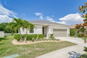 10452 LAGUNA PLAINS DR, RIVERVIEW, FL 33578 Sold 09/20/22