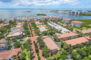 4884 YACHT CLUB DR, TAMPA, FL 33616 Sold 11/01/22