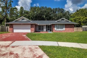 3423 BLOOMINGDALE OAKS DR, VALRICO, FL 33596 Sold 09/12/22