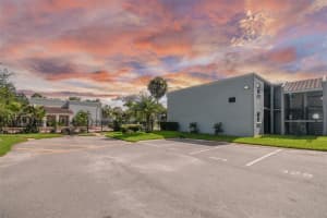 2845 Somerset Park Dr, Tampa, FL 33613, Sold 08/26/22