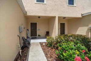 9931 Hound Chase Dr, Gibsonton, FL 33534, Sold 10/18/22