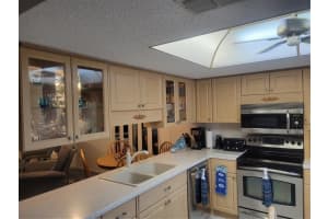 38244 Ironwood Pl, Zephyrhills, FL 33542, Sold 10/17/22