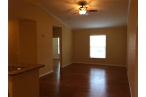 9918 COURTNEY PALMS BLVD #302, TAMPA, FL 33619 Sold 11/28/22