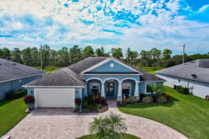 7071 HIGHLANDS CREEK AVE, LAKELAND, FL 33813 Sold 12/02/22