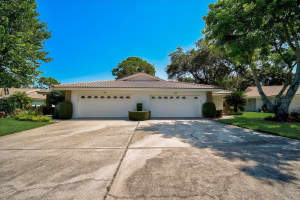 5621 Garden Lakes Dr, Bradenton, FL 34203, Sold 03/30/23