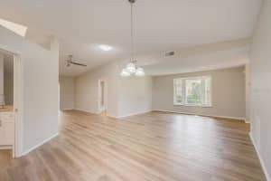 5621 Garden Lakes Dr, Bradenton, FL 34203, Sold 03/30/23