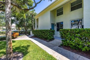 4504 LA CARMEN CT, TAMPA, FL 33611 Sold 11/08/22