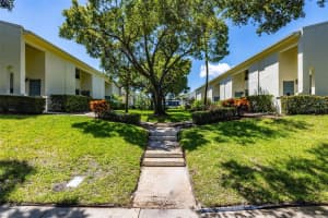 4504 LA CARMEN CT, TAMPA, FL 33611 Sold 11/08/22