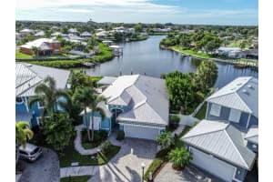 6405 Grenada Island Ave, Apollo Beach, FL 33572, Sold 01/13/23